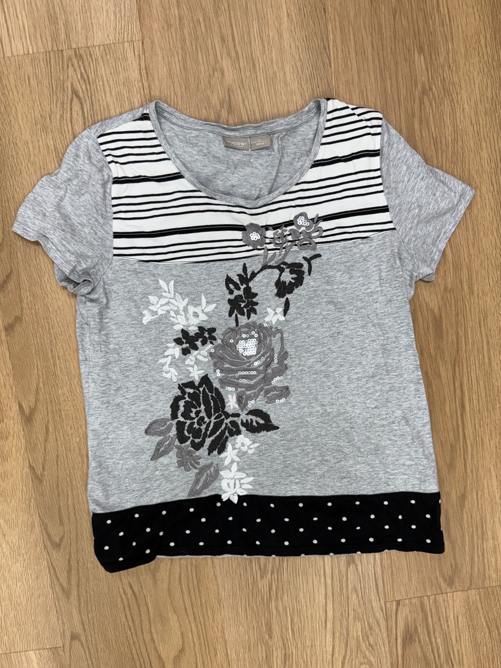 Chico's Gray Floral Stripe Short-Sleeve Tee with Polka Dot Hem
